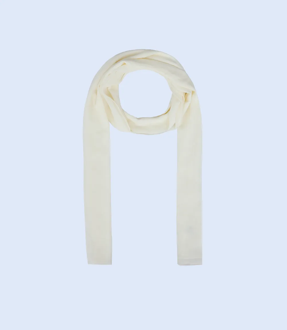 Womens Off-White Scarf A4964 - Elegant and Cozy Accessory