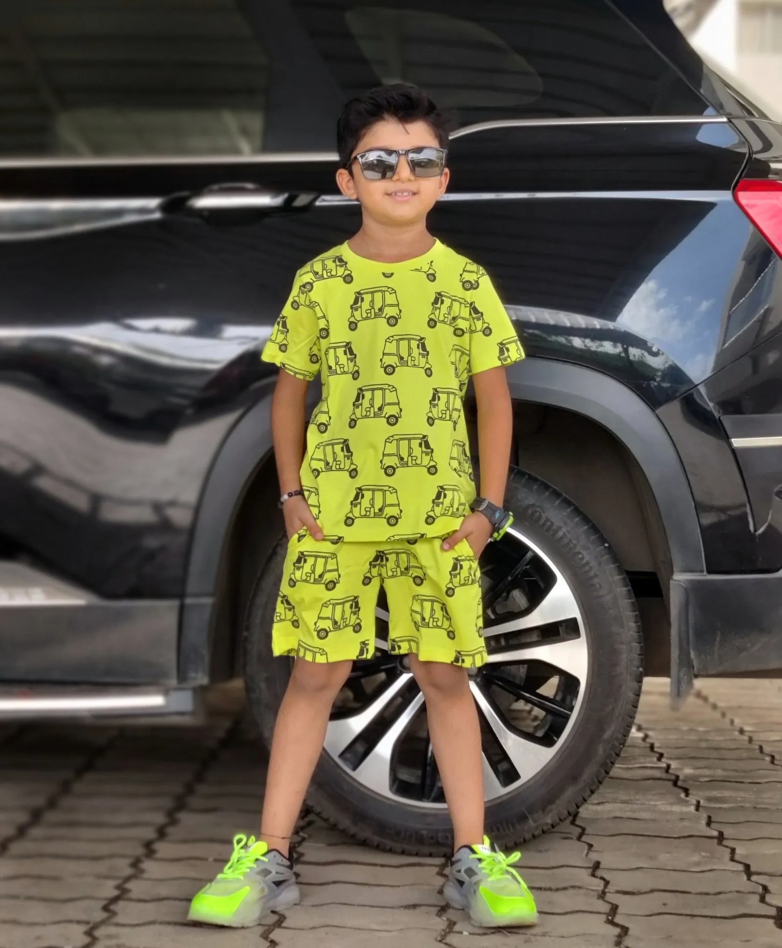 Auto Rickshaw Pattern Half Sleeves T-Shirt & Shorts Set